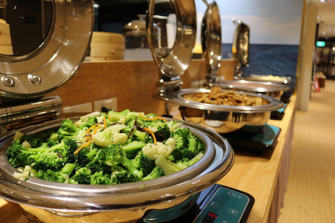 Mingli Hotel Kaohsiung Bagian luar foto