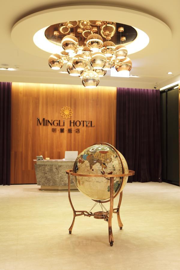 Mingli Hotel Kaohsiung Bagian luar foto