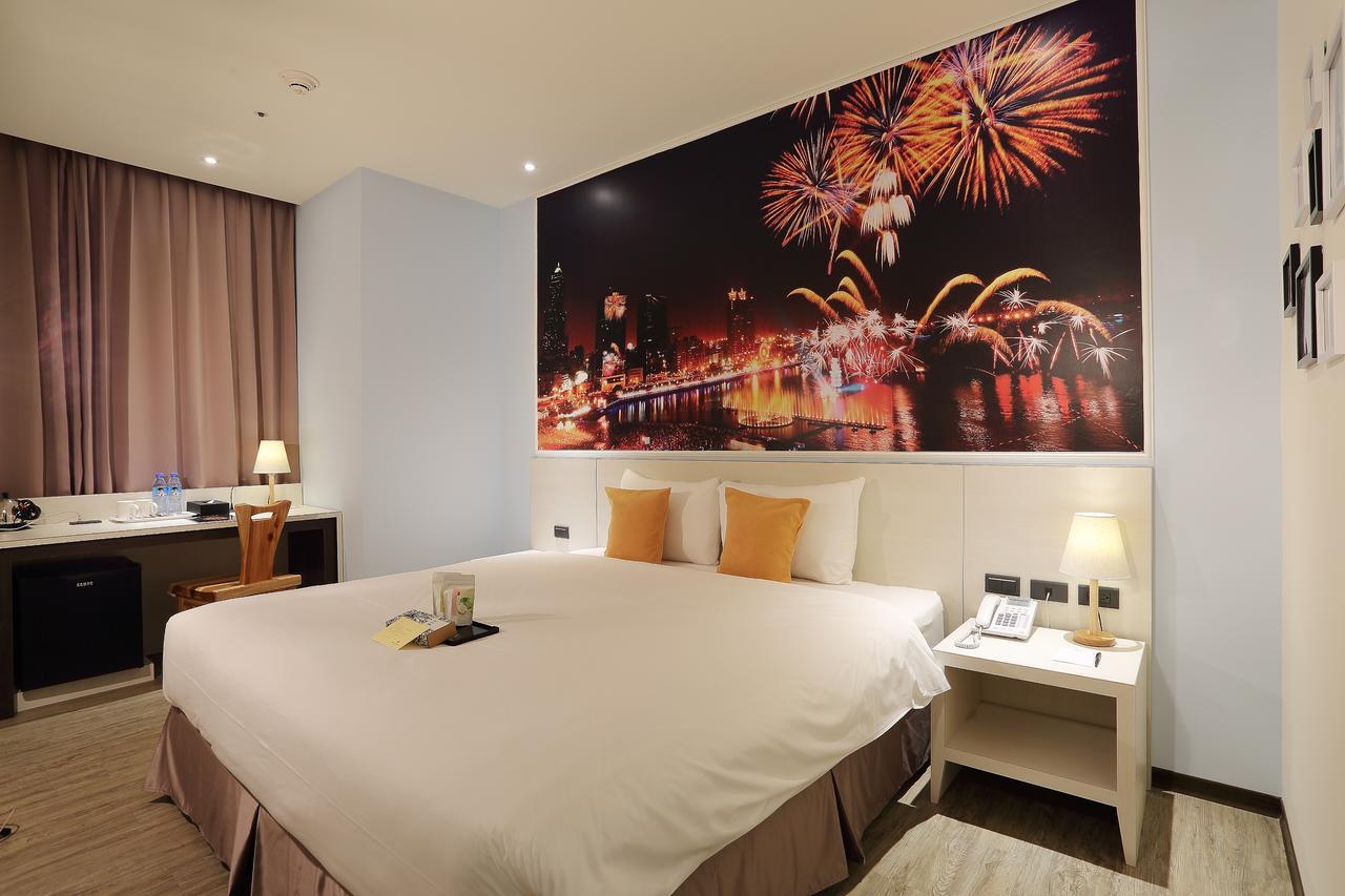 Mingli Hotel Kaohsiung Bagian luar foto