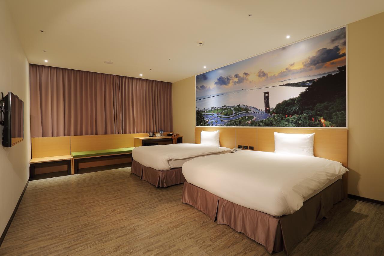 Mingli Hotel Kaohsiung Bagian luar foto